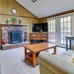 Arrowhead Lake Vacation Rental With Fire Pit!