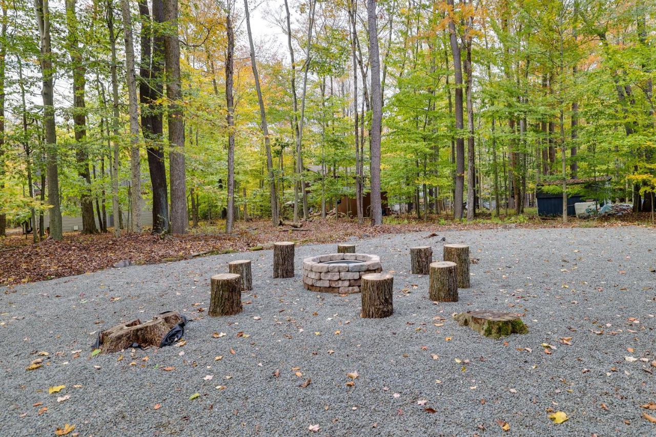Arrowhead Vacation With Fire Pit! Holiday home